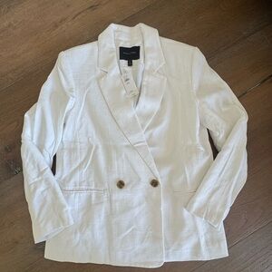 NWT-Banana Republic Classic White Women's Blazer